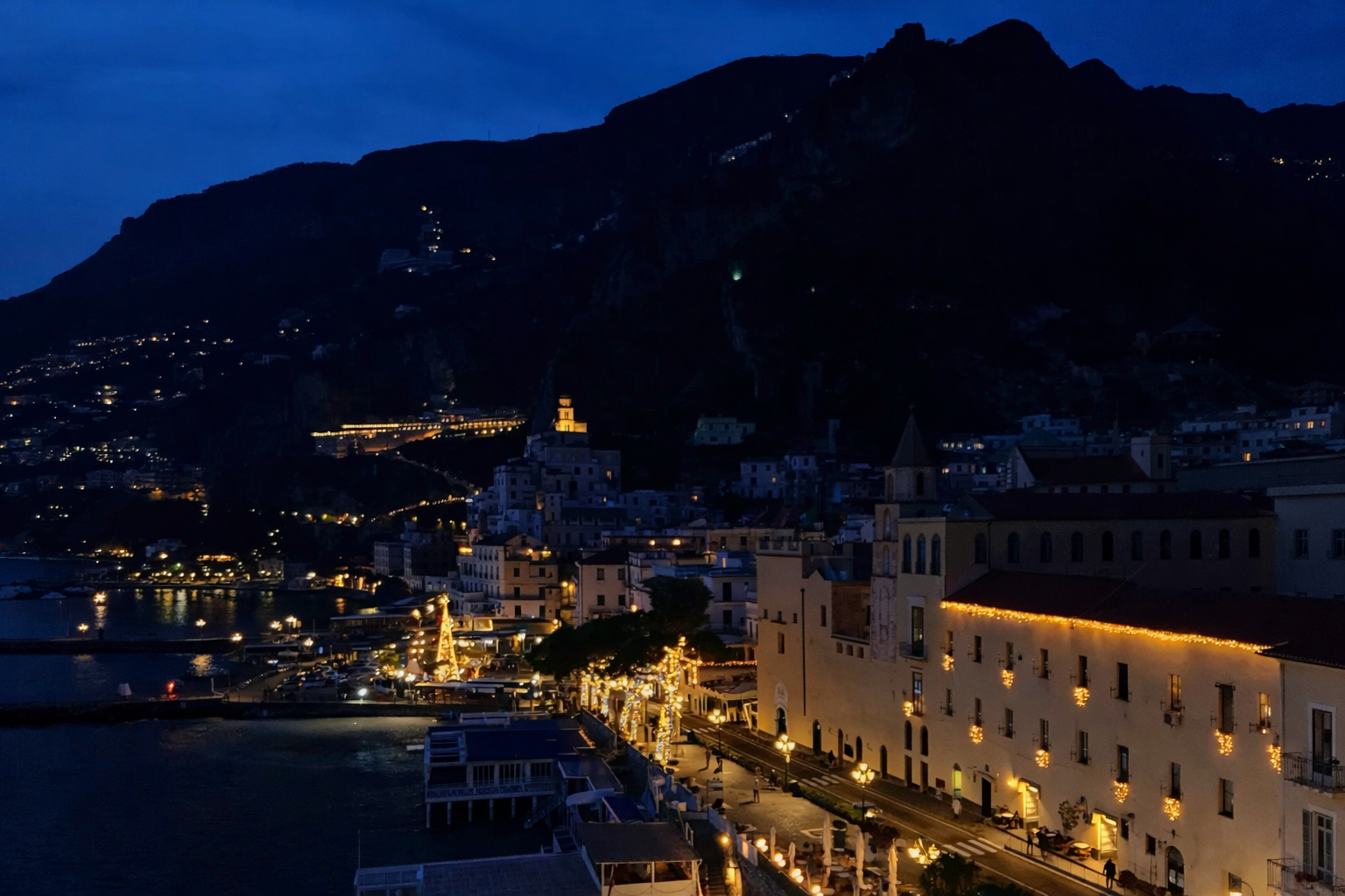 Costa Amalfitana di notte